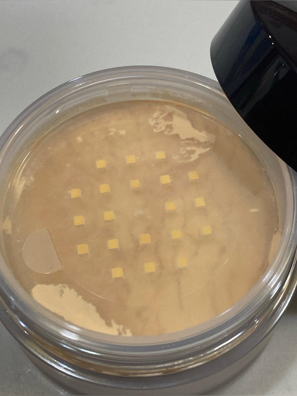 Laura Mercier Translucent Loose Setting Powder - Honey NIB - Picture 4 of 4